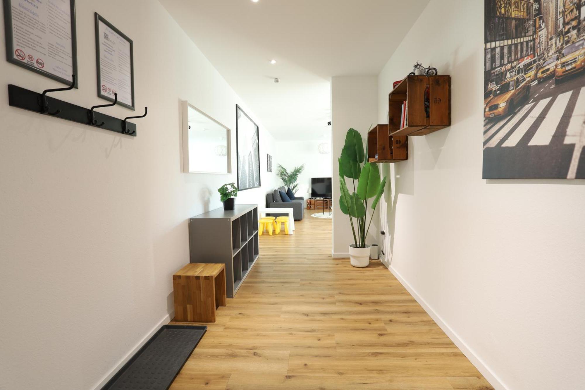 Erftstadt Apartments: Spacious 3-Room New York-Style Living Near Cologne Exterior photo
