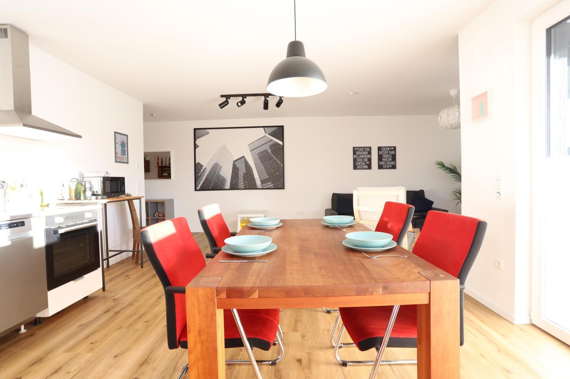 Erftstadt Apartments: Spacious 3-Room New York-Style Living Near Cologne Exterior photo